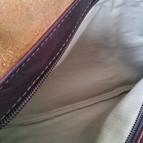 Soft Leather Elie Crossbody Handbag Hand Made In USA - Picture 6 of 13